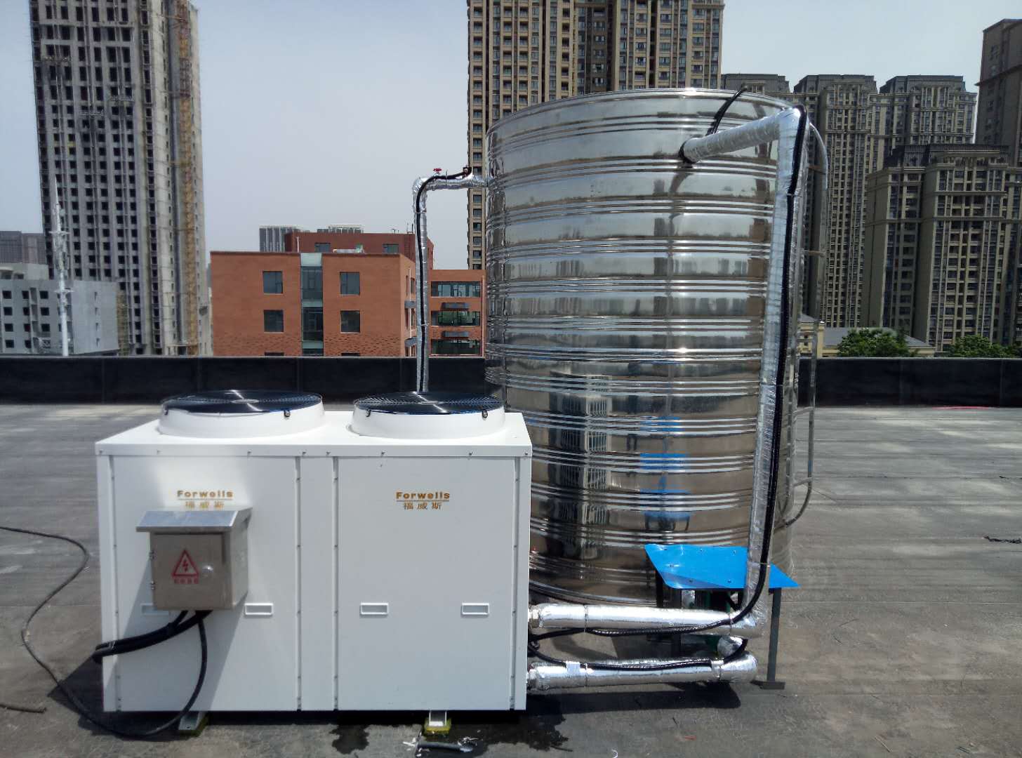 本公司承接中国水电十一局职工宿舍空气能热水器安装完毕